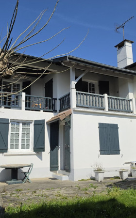Maison  PUYOO
