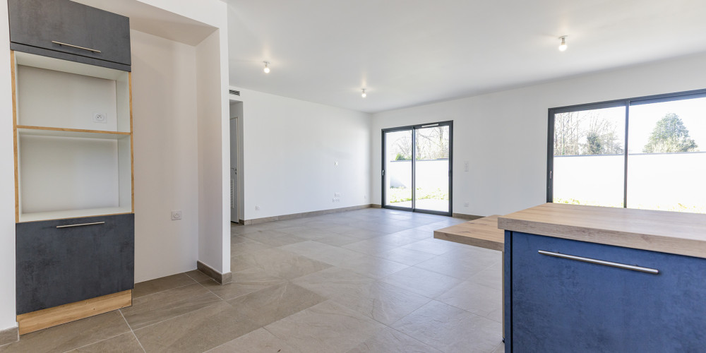 maison à MAZEROLLES (64230)