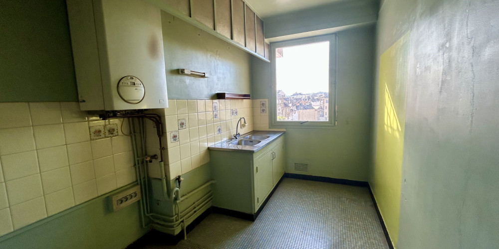appartement à PAU (64000)