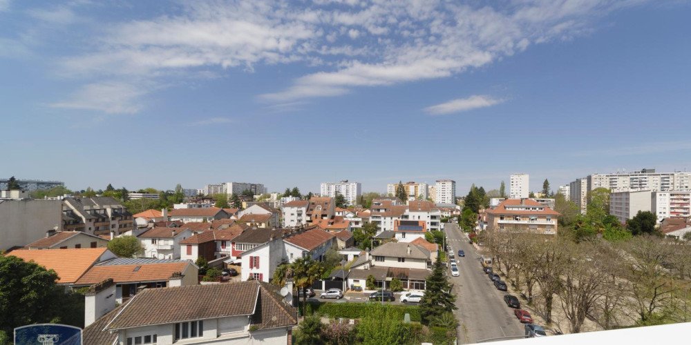 appartement à PAU (64000)