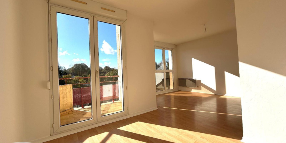appartement à LONS (64140)