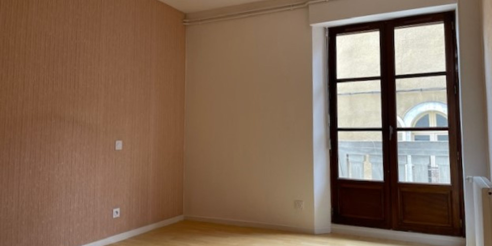 appartement à BAGNERES DE BIGORRE (65200)