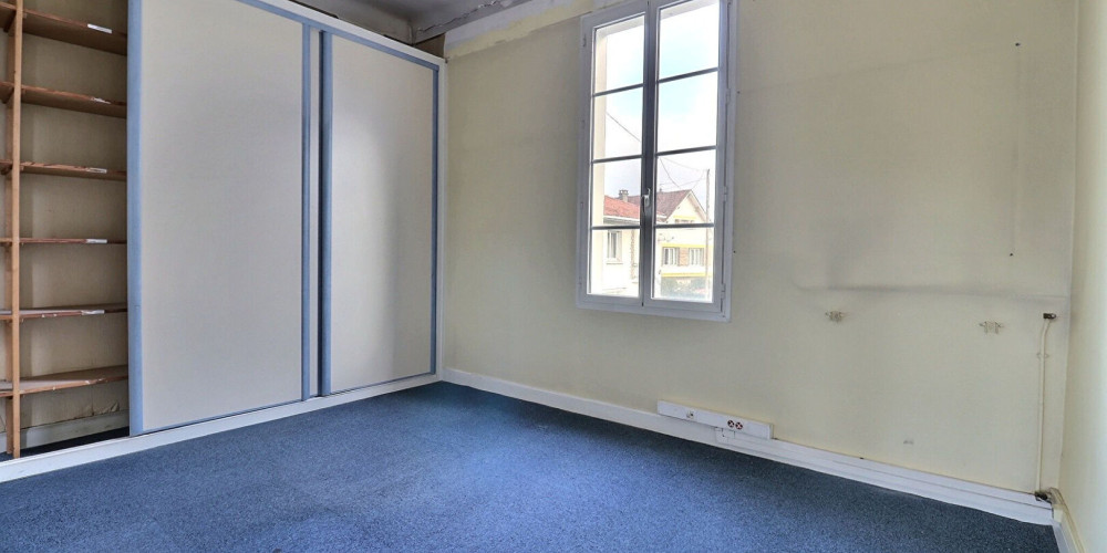 immeuble à JURANCON (64110)