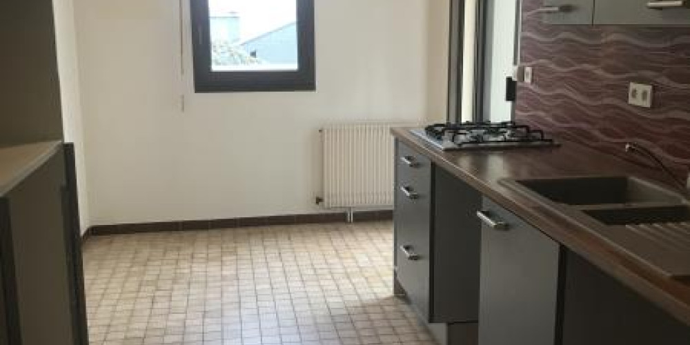 appartement à PAU (64000)