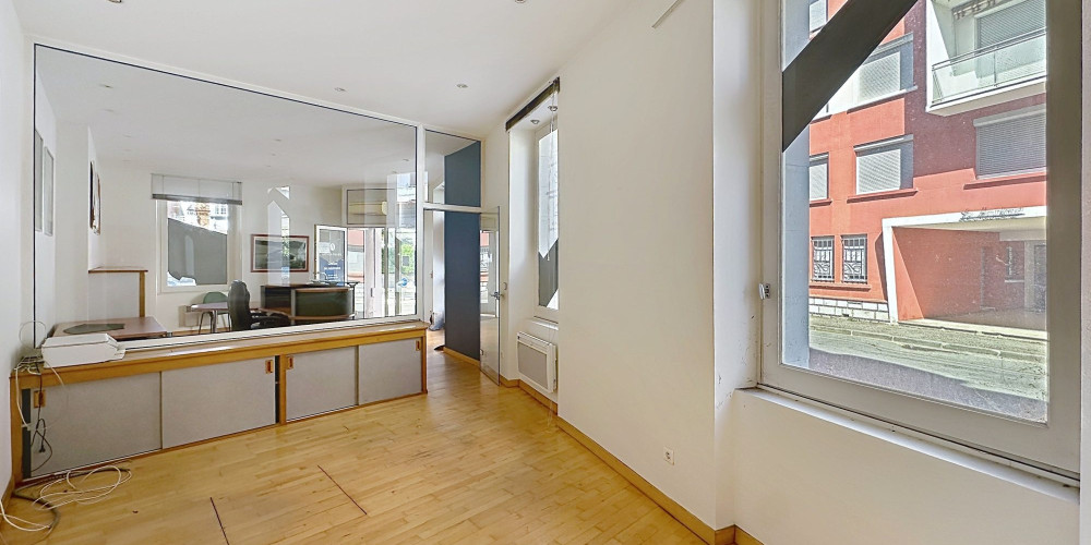local commercial à TARBES (65000)