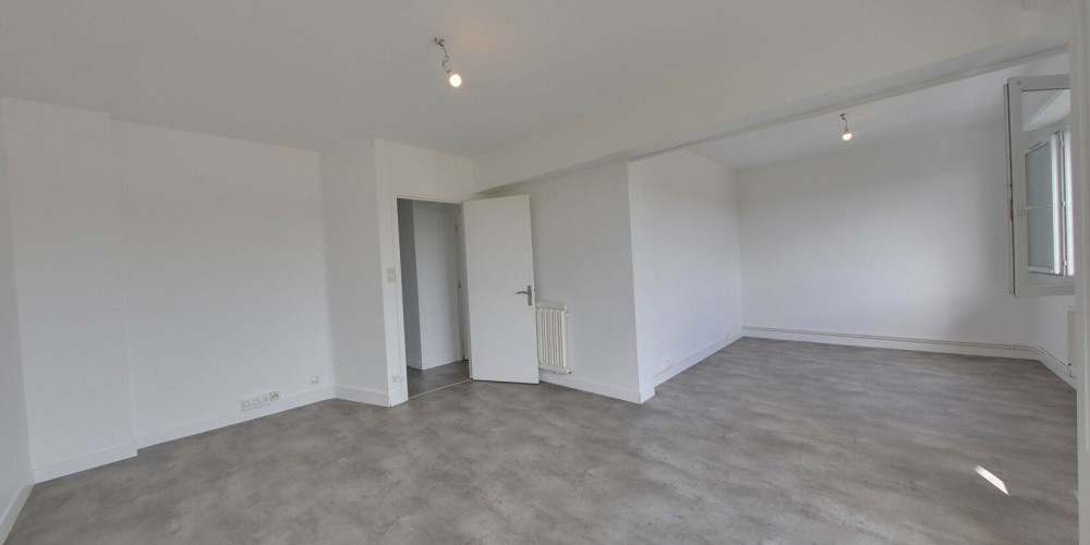 appartement à PAU (64000)