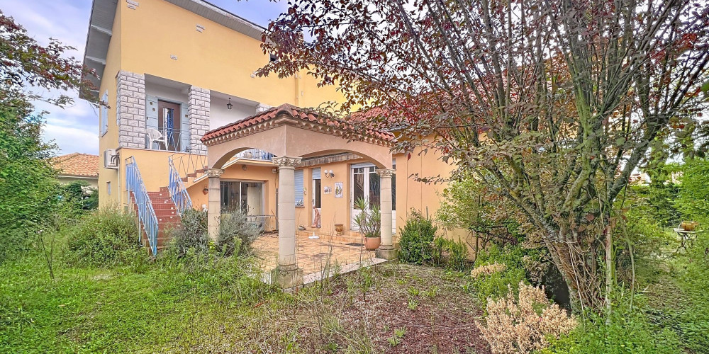 maison à PAU (64000)