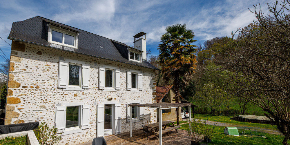 maison à PAU (64000)