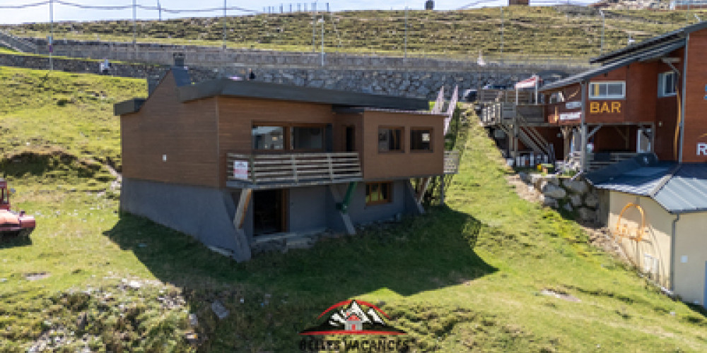 maison à ST LARY SOULAN (65170)