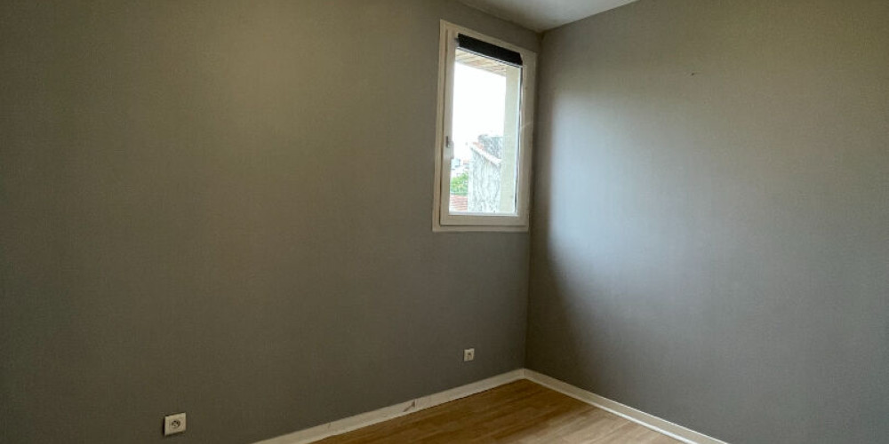 appartement à PAU (64000)