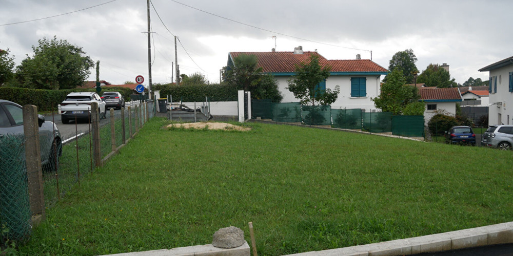 terrain à ARCANGUES (64200)