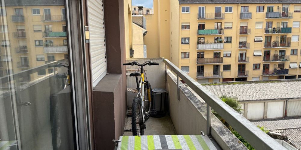 appartement à PAU (64000)