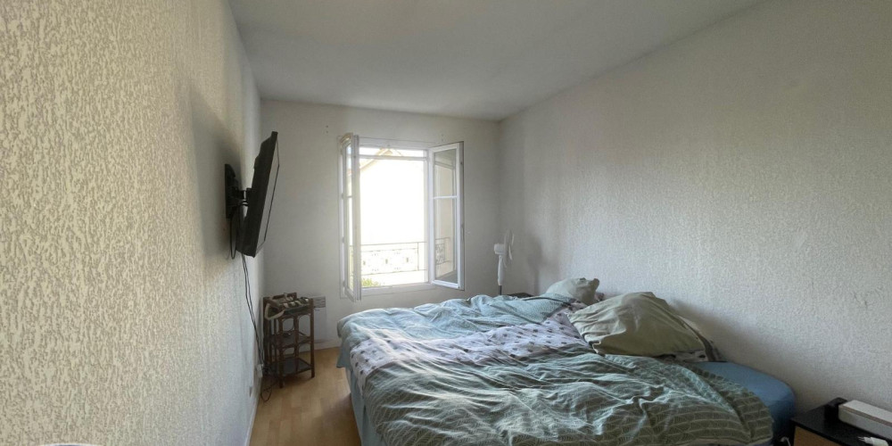 maison à PAU (64000)