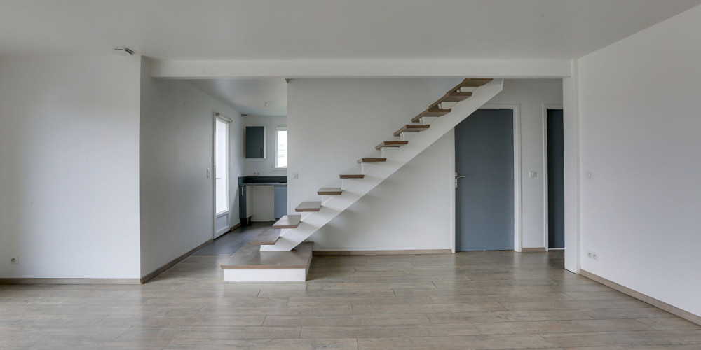 maison à BASSUSSARRY (64200)