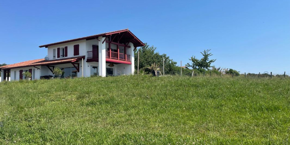 maison à USTARITZ (64480)