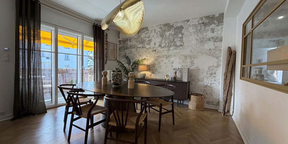 appartement à PAU (64000)