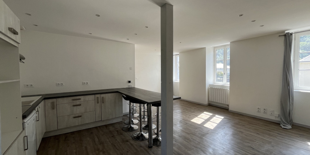 immeuble à PIERREFITTE NESTALAS (65260)