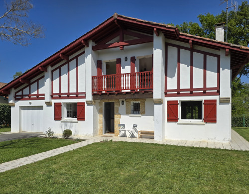 maison  USTARITZ