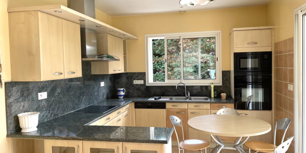 maison à URRUGNE (64122)