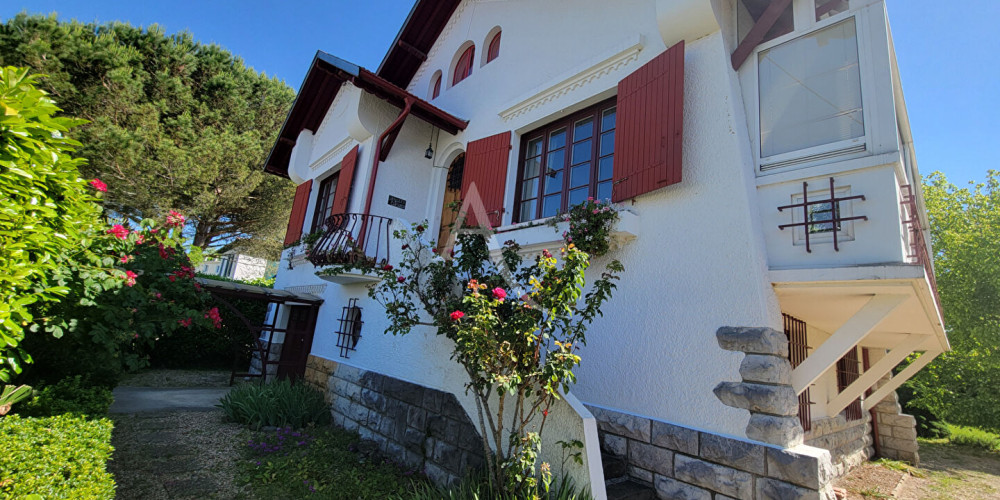 maison à PAU (64000)