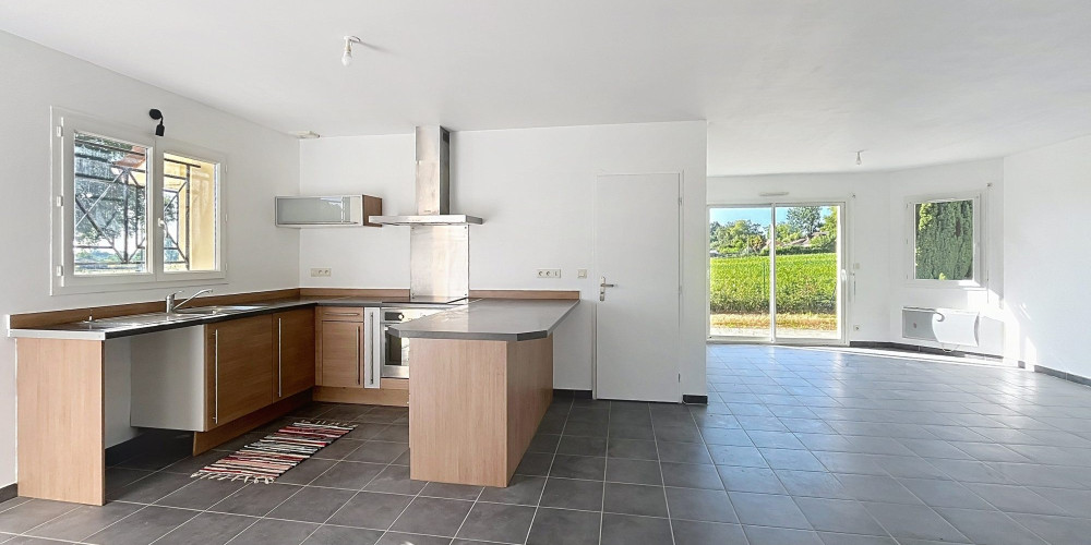 maison à THEZE (64450)
