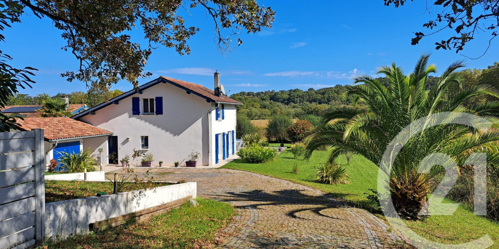 maison à BASSUSSARRY (64200)