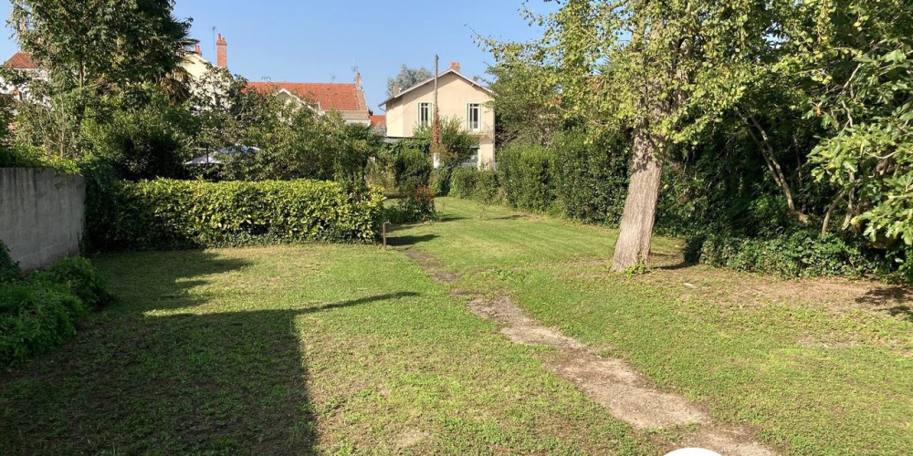 terrain à TARBES (65000)