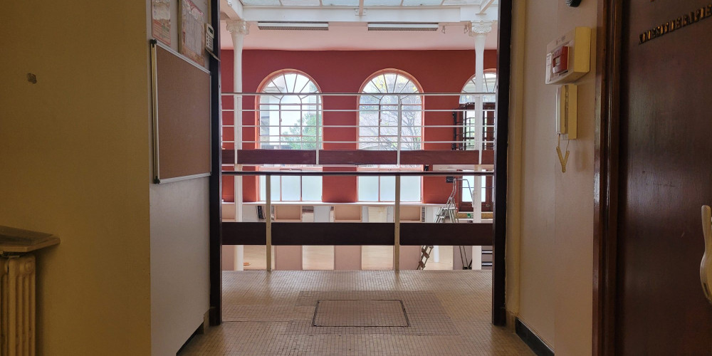 local commercial à PAU (64000)