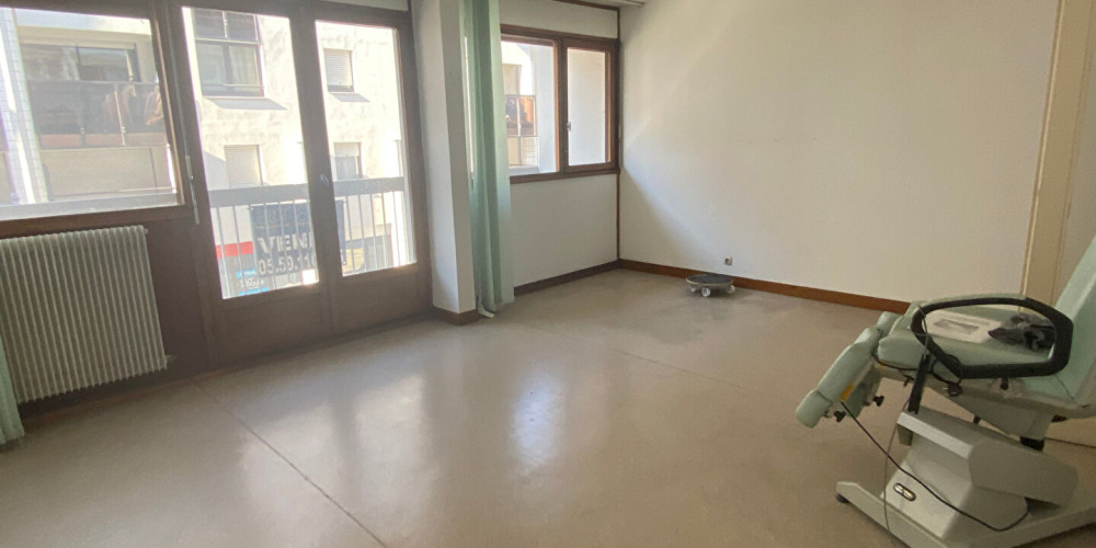 appartement à PAU (64000)