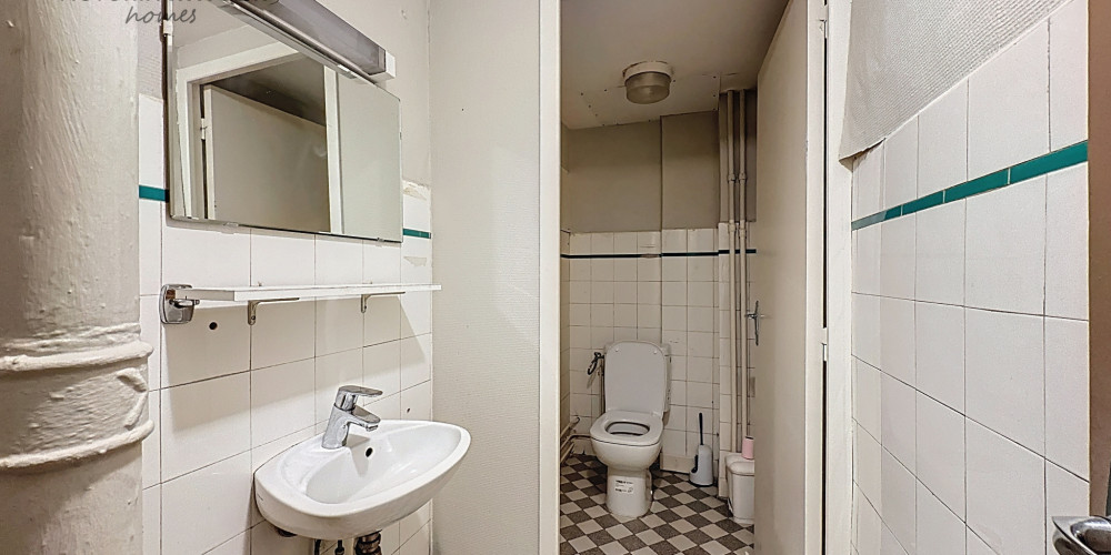 local commercial à PAU (64000)