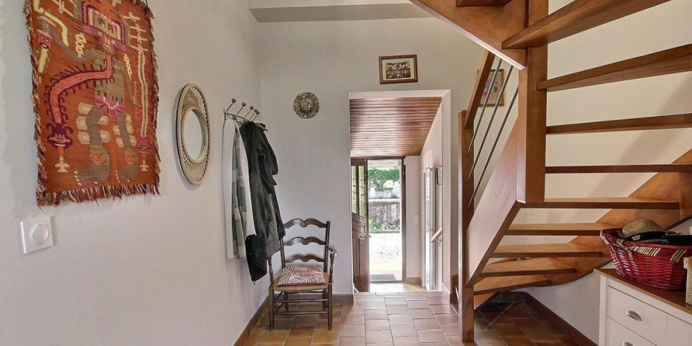 maison à BIRON (64300)