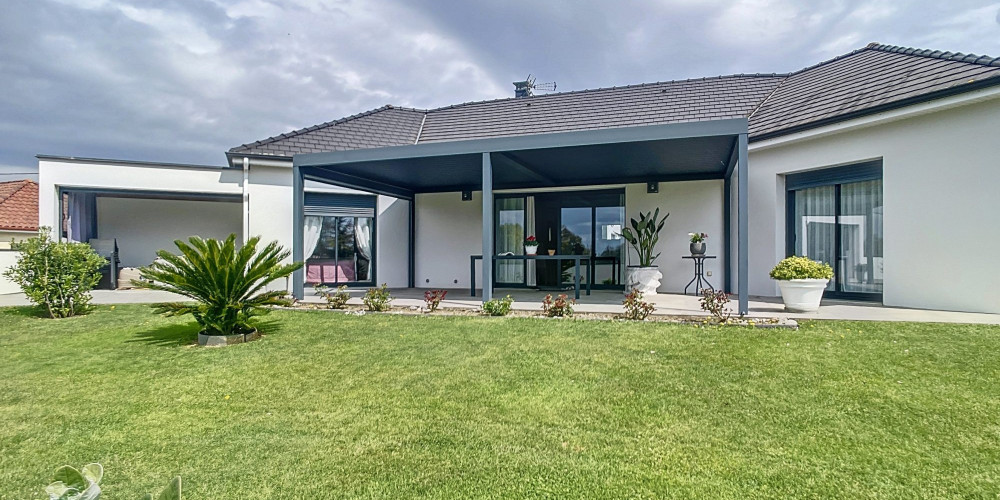 maison à MONTARDON (64121)