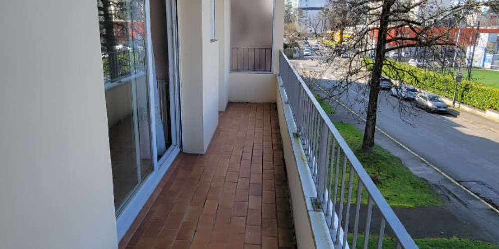 appartement à PAU (64000)