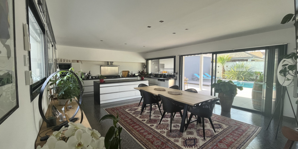 maison à LONS (64140)