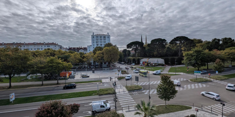 local commercial à BAYONNE (64100)