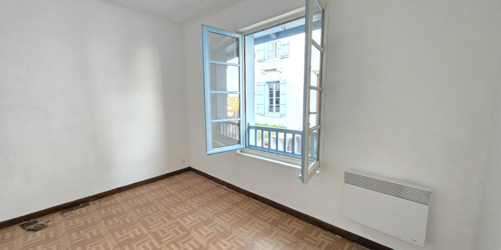 appartement à HASPARREN (64240)