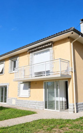 Appartement  SERRES CASTET