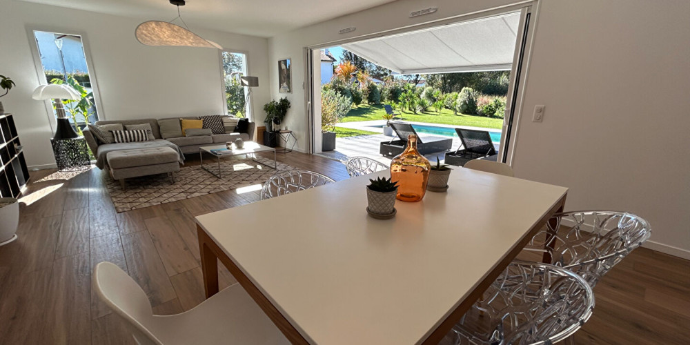 maison à USTARITZ (64480)