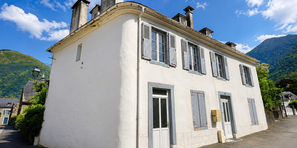 immeuble à PIERREFITTE NESTALAS (65260)