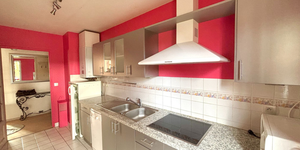 appartement à BASSUSSARRY (64200)