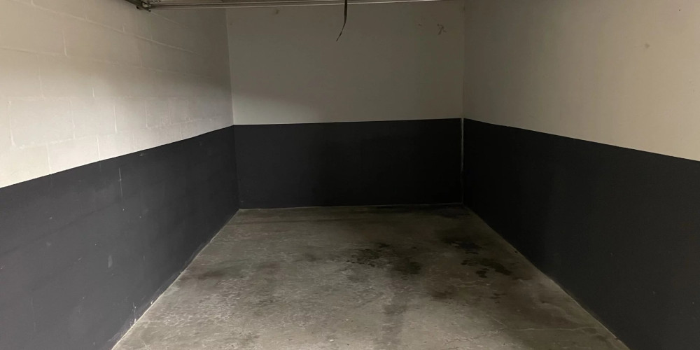 parking à URRUGNE (64122)