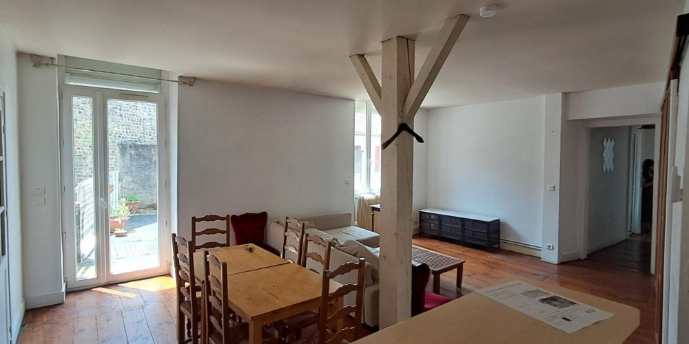 appartement à PAU (64000)