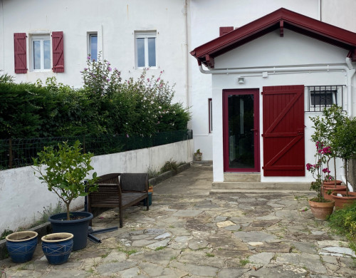maison  URRUGNE