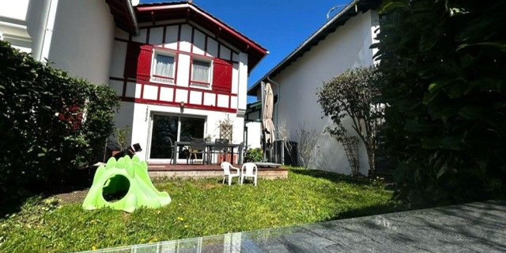 appartement à USTARITZ (64480)