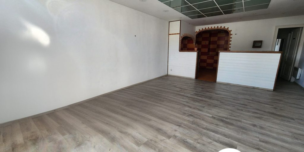 local commercial à OLORON STE MARIE (64400)