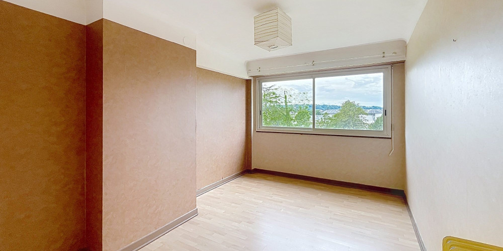 appartement à PAU (64000)