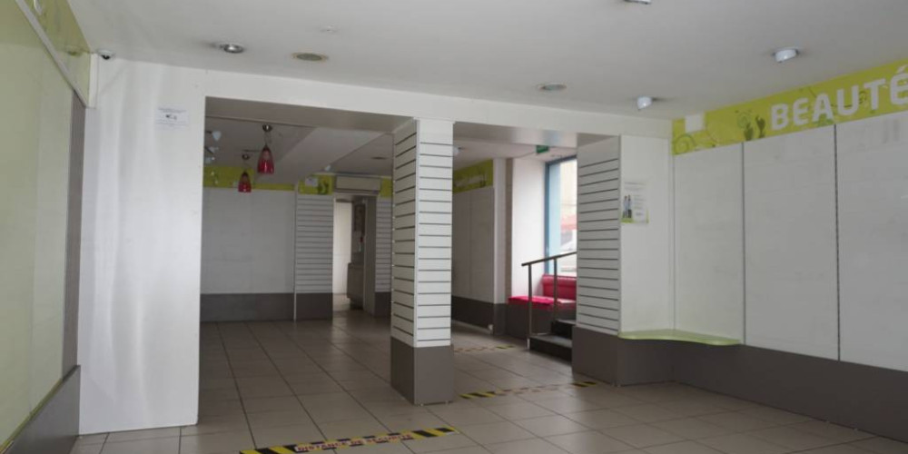 local commercial à BAYONNE (64100)