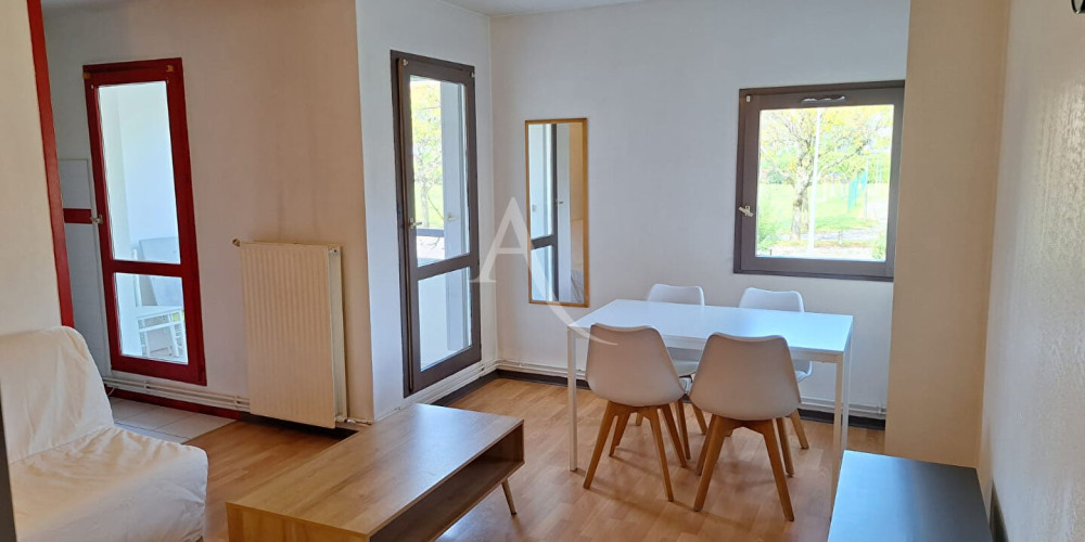 appartement à PAU (64000)