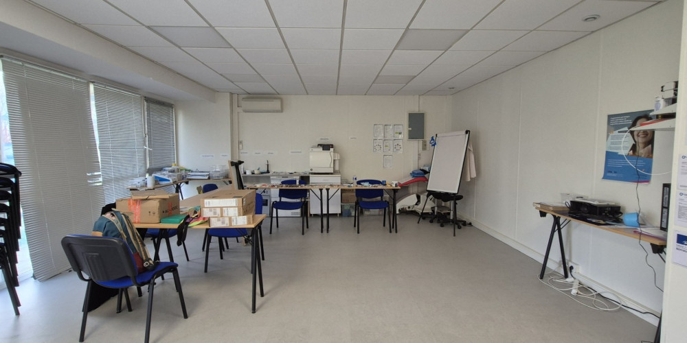 local commercial à BAYONNE (64100)