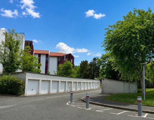 parking  ANGLET